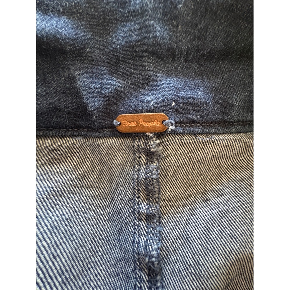 Free People Dark Wash Denim Button Front Midi Skirt A-Line Patch Pockets Size 8 - Picture 5 of 6